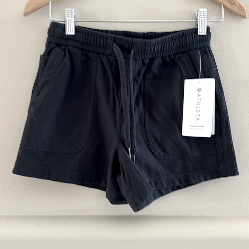 Athleta Farallon Short. Black. XXS. NWT. Pockets!